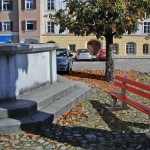Stadtplatz-Tittmoning-mit-Bank